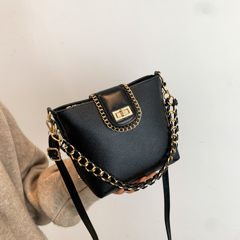 Retro Chain, Small Bag, Shoulder Bag, Universal Bucket, 2023, Trend Of Season, Korean Style